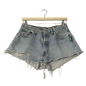 Levi's | Episode‎ Custom Cut-Off Denim Shorts
